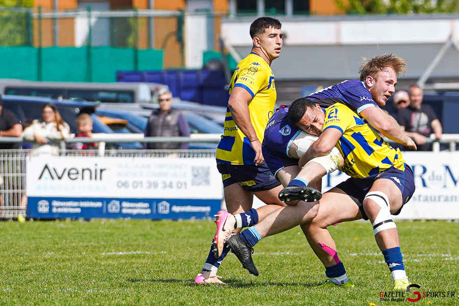 rugby f&eacute;d&eacute;rale 3 1/32e de finale playoffs match aller : rc ami&eacute;nois v strasbourg alsace rugby