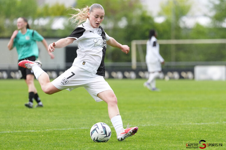 football amiens vs henin beaumont régional 1 j21 gazettesports alexis cazeel 9