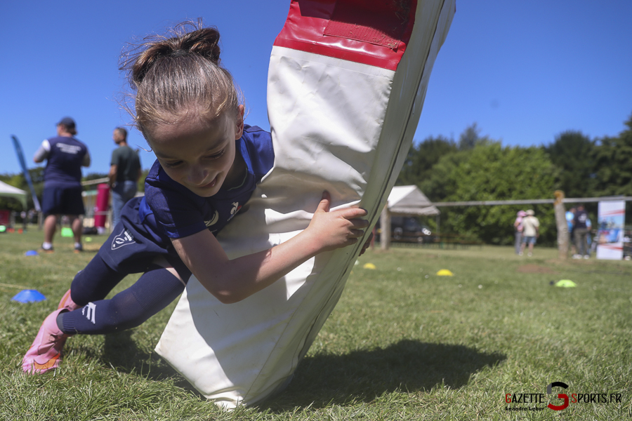 village des sports hangest en santerre rugby jeune garcon blue comme prenom leandre leber gazettesports 6