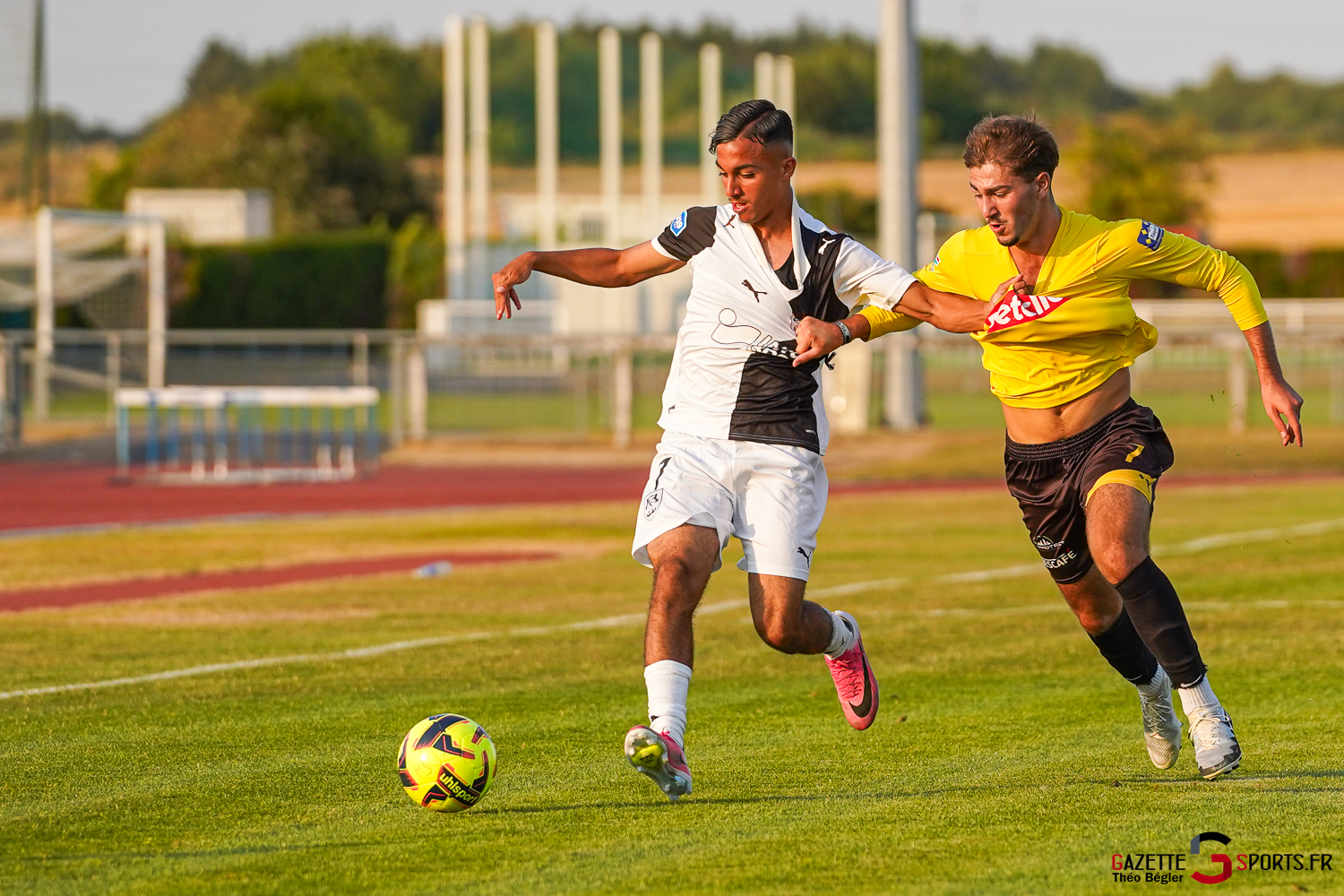football match de préparation : us camon v amiens sc (b)