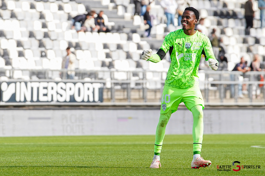 football (ligue 3 betclic journée 4) : amiens sc v fc versailles 78