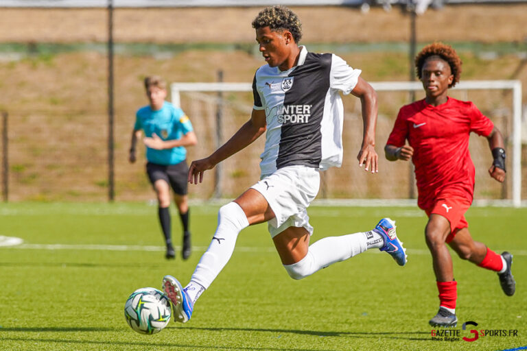 football (national u17 journée 1) : amiens sc v cs brétigny