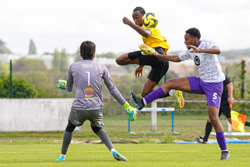 football (r&eacute;gional 1 journ&eacute;e 2) : us camon v pays du valois (b)